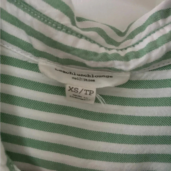 BeachLunchLounge XS Green & White Striped Short Sleeve coastal Button down top - Picture 4 of 4